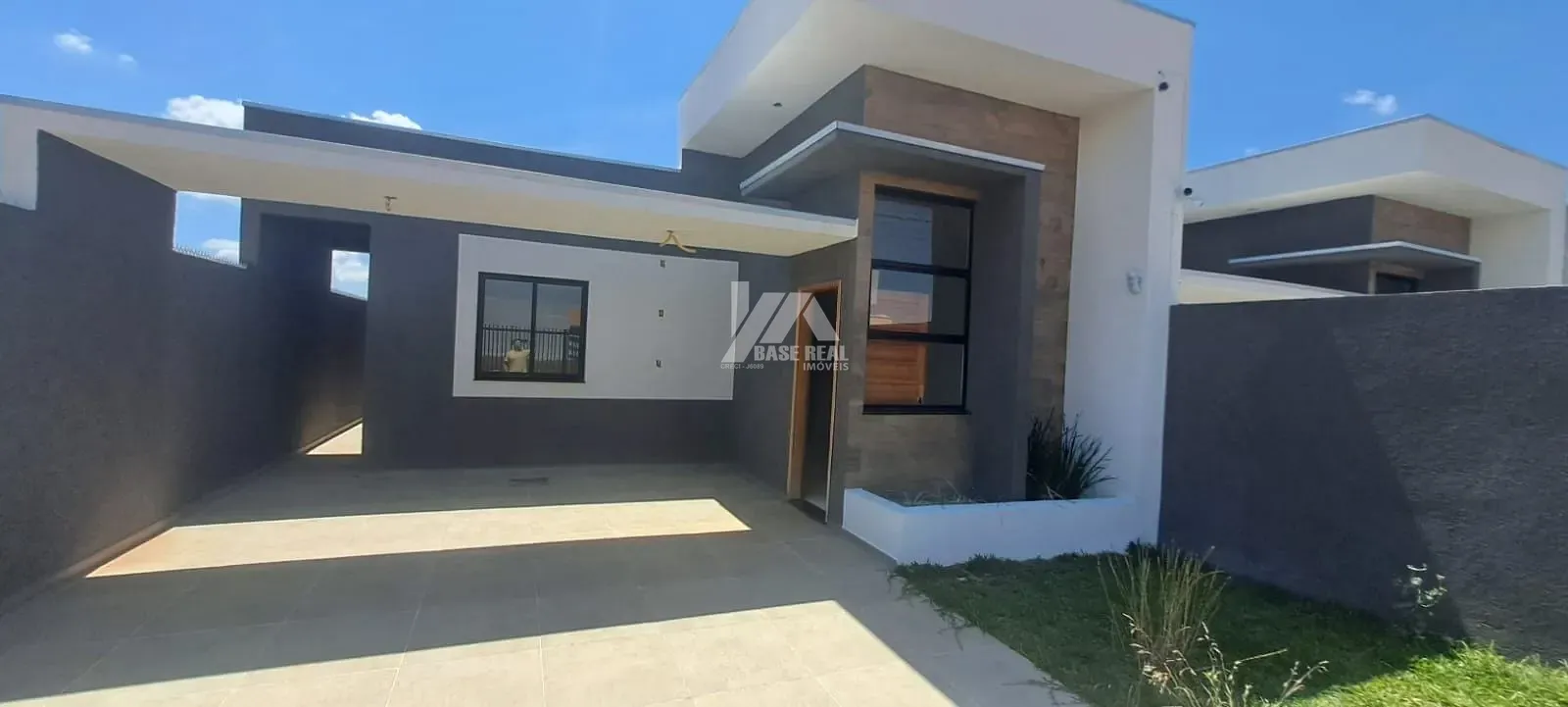 Casa c/ piscina à venda, Cará-cará, Ponta Grossa, PR — Cará-cará, Ponta Grossa