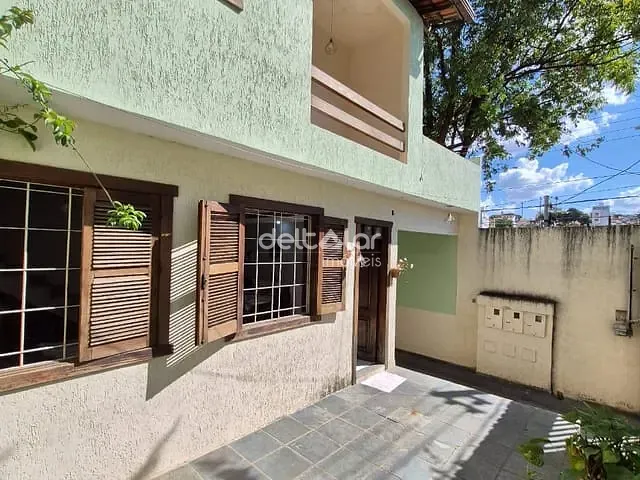Casa com 360m² 3 quartos e 3 banheiros, à venda, no bairro Floramar em Belo Horizonte
