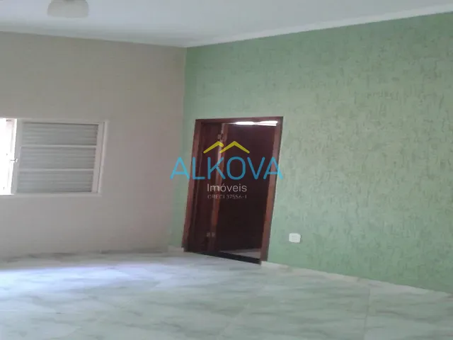 Casa com 659m² 3 quartos e 5 banheiros, à venda, no bairro Vila Expedicionários Cruzeirenses em Cruzeiro