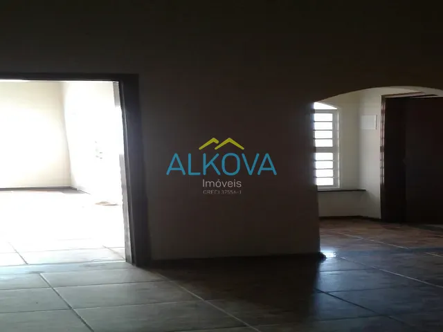 Casa com 659m² 3 quartos e 5 banheiros, à venda, no bairro Vila Expedicionários Cruzeirenses em Cruzeiro