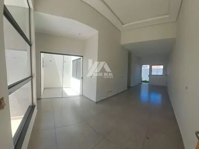 Casa com 125m² 3 quartos e 1 banheiro, à venda, no bairro Cará-cará em Ponta Grossa