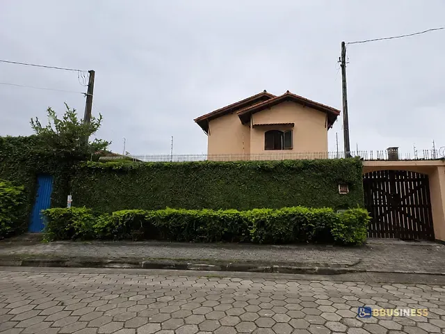 Casa 5 quartos e 5 banheiros, à venda, no bairro Rio da Praia em Bertioga
