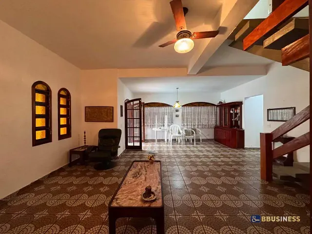 Casa 5 quartos e 5 banheiros, à venda, no bairro Rio da Praia em Bertioga