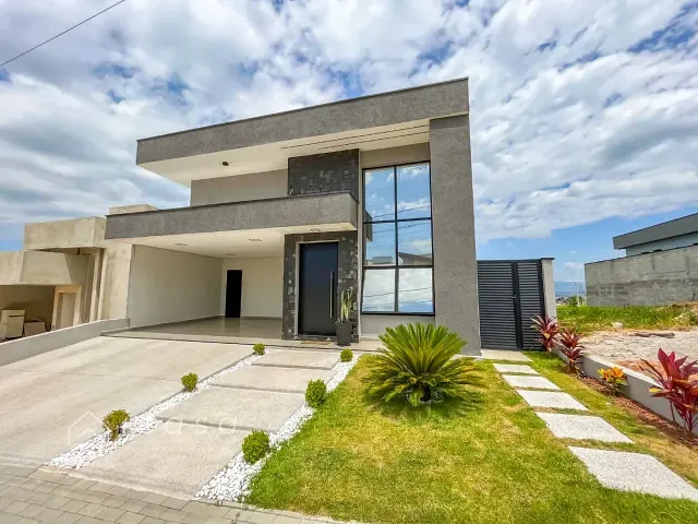 Casa com 360m² 3 quartos e 3 banheiros, à venda ou para alugar, no bairro Residencial Colinas. em Caçapava