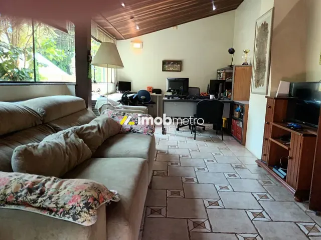 Casa com 1240m² 4 quartos e 5 banheiros, à venda, no bairro Gramado em Campinas