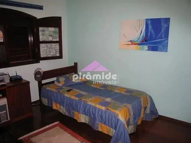 Casa com 196m² 3 quartos e 3 banheiros, à venda, no bairro Vera Cruz em Caçapava