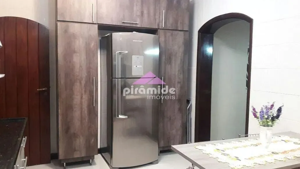 Casa, 3 quartos, 259 m² - Foto 5