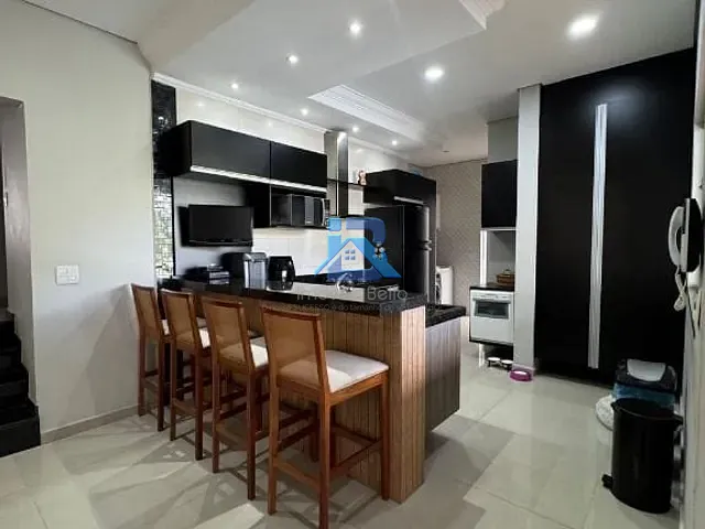 Casa com 389m² 3 quartos e 4 banheiros, à venda, no bairro Residencial Fazenda Serrinha em Itatiba