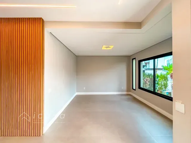 Casa com 450m² 5 quartos e 7 banheiros, à venda ou para alugar, no bairro Jardim do Golfe em São José dos Campos