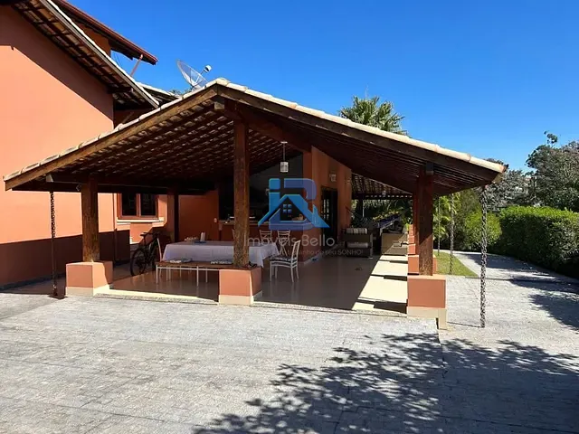 Casa com 1000m² 4 quartos e 3 banheiros, à venda, no bairro Parque das Laranjeiras em Itatiba