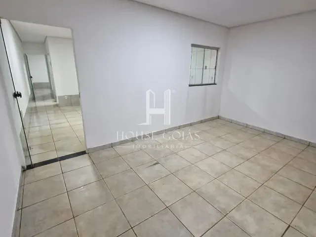 Casa 3 quartos e 1 banheiro, à venda, no bairro Setor Maysa em Trindade