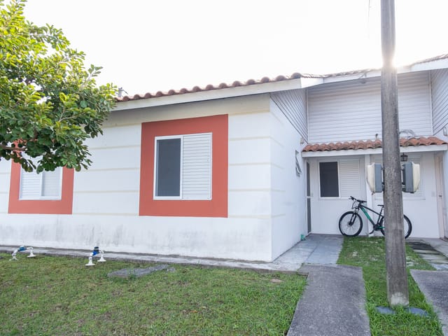 Casa 2 quartos e 1 banheiro, à venda, no bairro Três Vendas em Pelotas