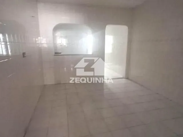 Casa 2 quartos e 2 banheiros, para alugar, no bairro Bussocaba em Osasco