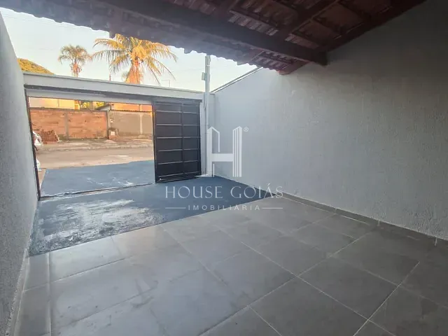 Casa 2 quartos e 1 banheiro, à venda, no bairro Setor Maysa em Trindade