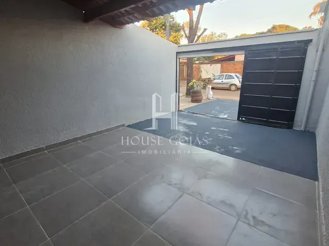 Casa 2 quartos e 1 banheiro, à venda, no bairro Setor Maysa em Trindade