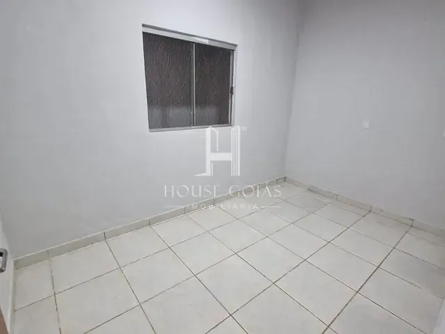 Casa 2 quartos e 1 banheiro, à venda, no bairro Setor Maysa em Trindade