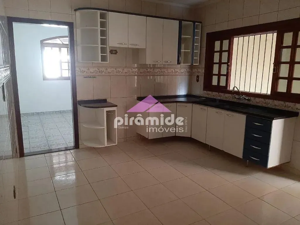 Casa, 3 quartos, 172 m² - Foto 1