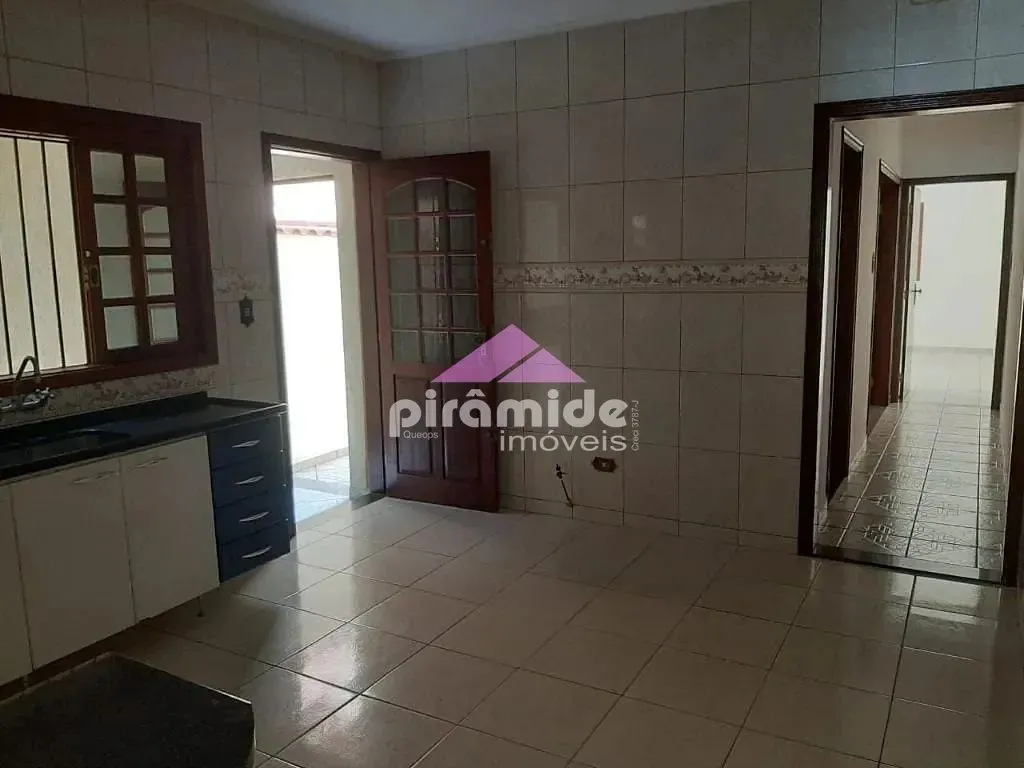 Casa, 3 quartos, 172 m² - Foto 2