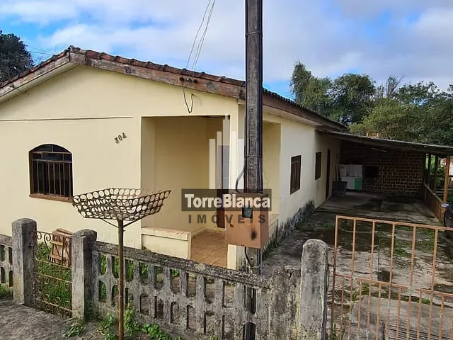 Casa com 660m² 3 quartos e 1 banheiro, à venda, no bairro Uvaranas em Ponta Grossa
