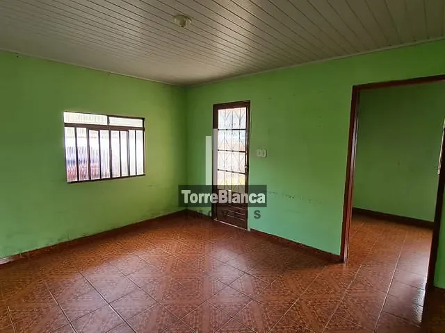 Casa com 660m² 3 quartos e 1 banheiro, à venda, no bairro Uvaranas em Ponta Grossa