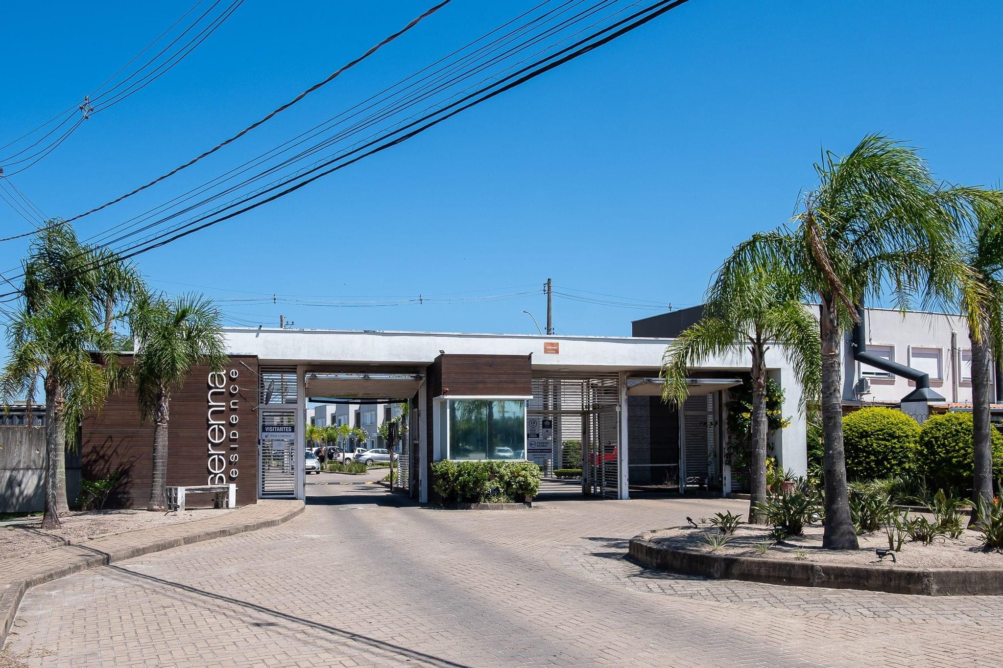 Casa mobiliada no Areal com 3 dormitórios (1 suíte), churrasqueira, ar-condicionado e acabamentos de qualidade. Conforto, segurança e lazer completo!