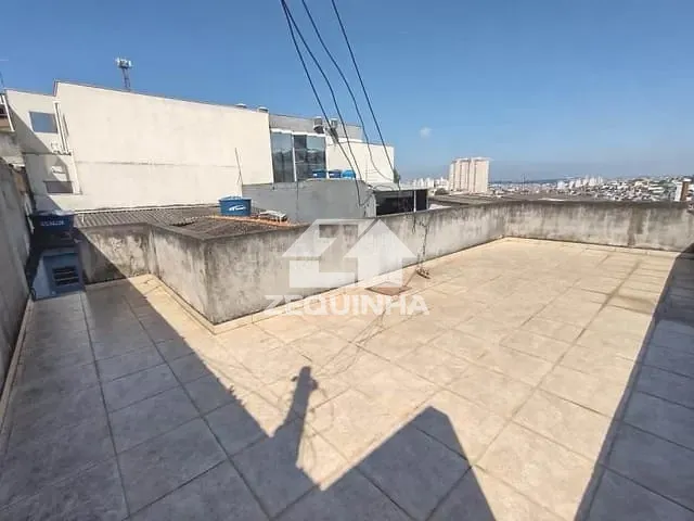 Casa com 180m² 2 quartos e 2 banheiros, para alugar, no bairro Novo Osasco em Osasco