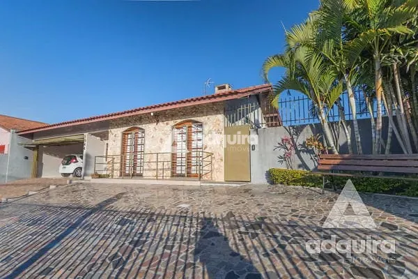 Casa, 3 quartos, 353 m² - Foto 1