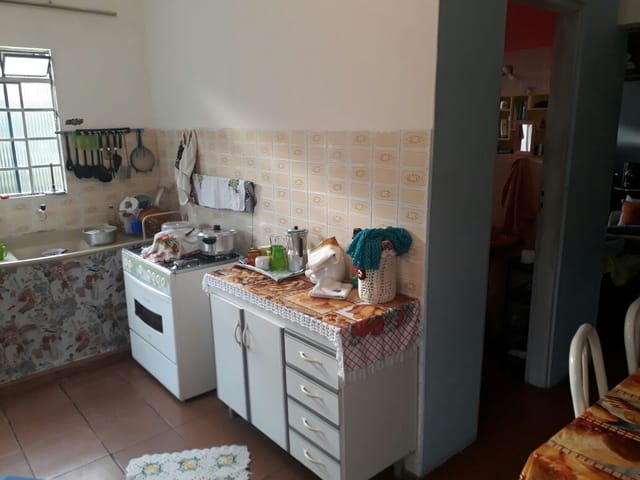 Casa com 250m² 2 quartos e 1 banheiro, à venda, no bairro Conjunto Residencial Araretama em Pindamonhangaba