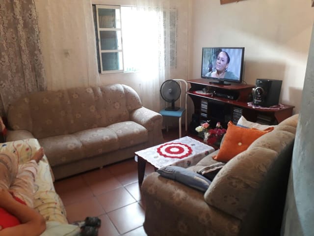 Casa com 250m² 2 quartos e 1 banheiro, à venda, no bairro Conjunto Residencial Araretama em Pindamonhangaba
