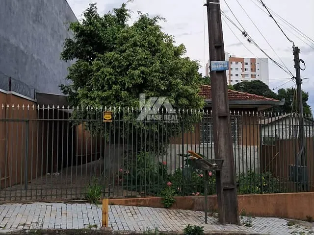 Casa 2 quartos e 3 banheiros, à venda, no bairro Centro em Ponta Grossa