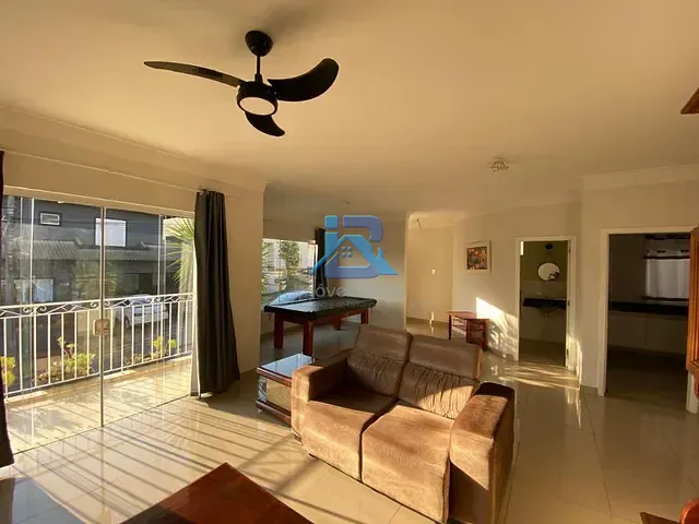 Casa com 300m² 3 quartos e 3 banheiros, para alugar, no bairro Residencial Fazenda Serrinha em Itatiba