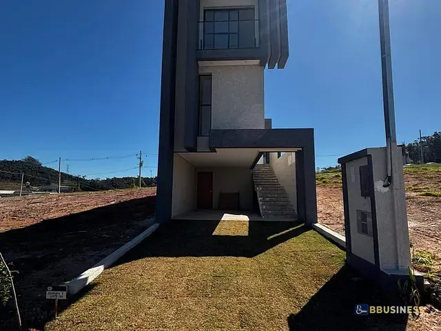 Casa com 125m² 3 quartos e 3 banheiros, à venda, no bairro Jardim Atalaia em Cotia