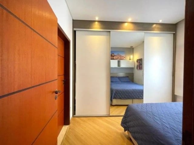 Casa com 270m² 3 quartos e 1 banheiro, à venda, no bairro Urbanova em São José dos Campos