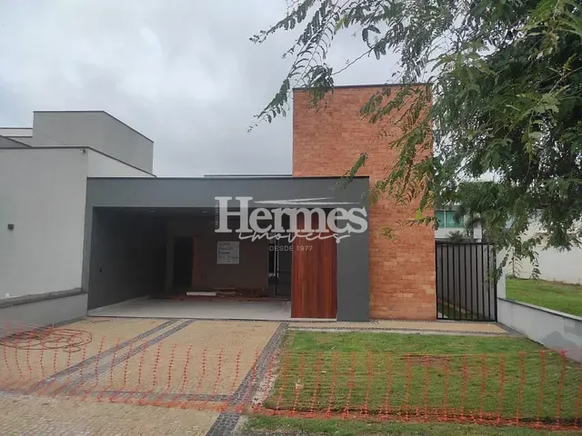 Casa com 300m² 3 quartos e 4 banheiros, à venda, no bairro Cascata em Paulínia