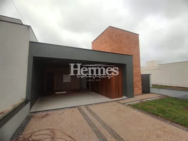 Casa com 300m² 3 quartos e 4 banheiros, à venda, no bairro Cascata em Paulínia