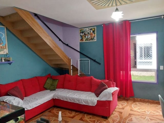 Casa com 79m² 2 quartos e 2 banheiros, à venda, no bairro Água Espraiada em Cotia