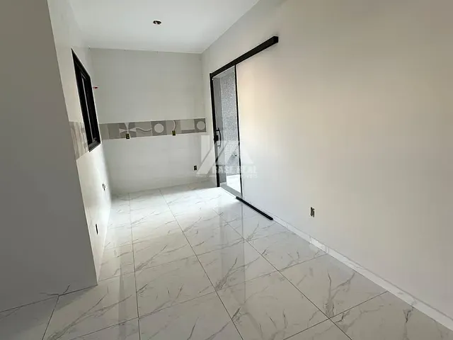 Casa com 120m² 3 quartos e 1 banheiro, à venda, no bairro Cará-cará em Ponta Grossa