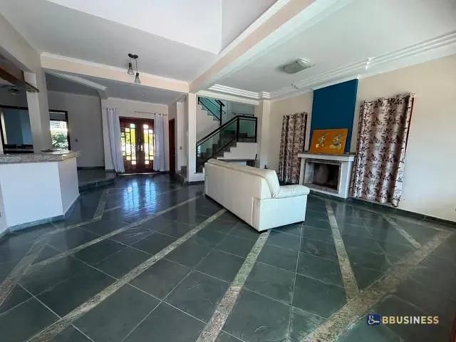 Casa 4 quartos e 5 banheiros, à venda, no bairro Maitinga em Bertioga