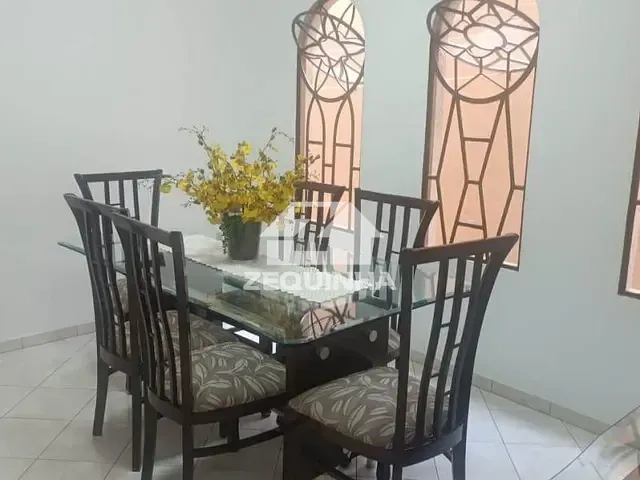 Casa com 125m² 3 quartos e 4 banheiros, à venda, no bairro Pestana em Osasco