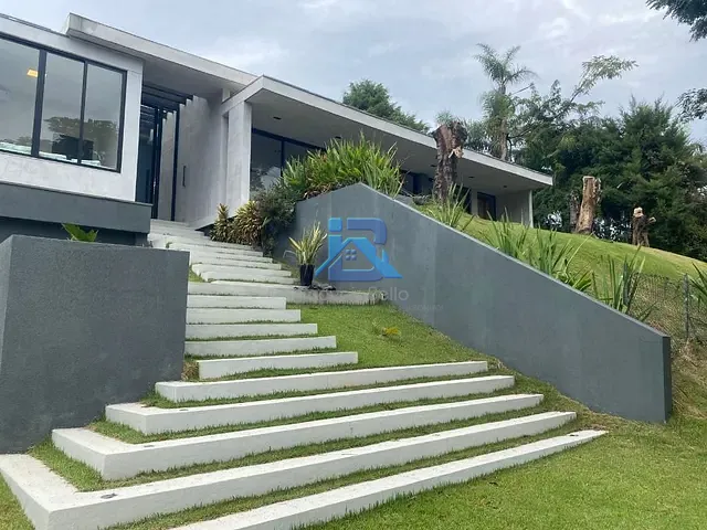 Casa com 1500m² 3 quartos e 3 banheiros, à venda, no bairro Jardim Nossa Senhora das Graças em Itatiba