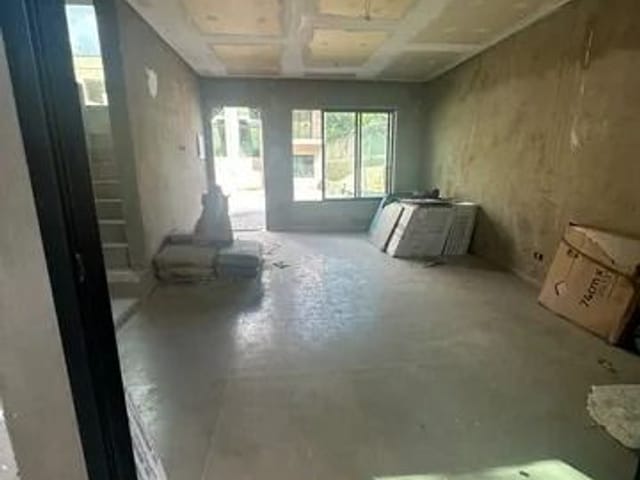 Casa com 160m² 3 quartos e 4 banheiros, à venda, no bairro Granja Viana em Cotia