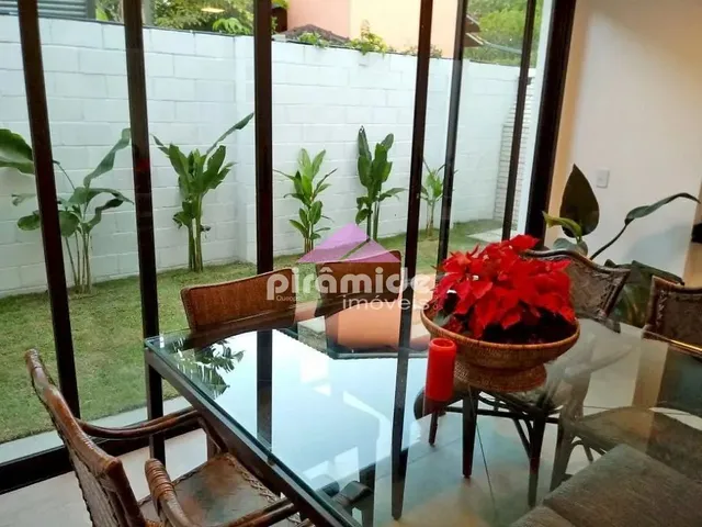 Casa com 1300m² 5 quartos e 3 banheiros, à venda, no bairro Camburi em São Sebastião