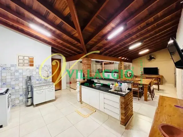 Casa com 250m² 2 quartos e 3 banheiros, à venda, no bairro Residencial Califórnia em São José do Rio Preto