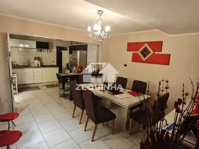 Casa com 123m² 3 quartos e 2 banheiros, à venda, no bairro Novo Osasco em Osasco