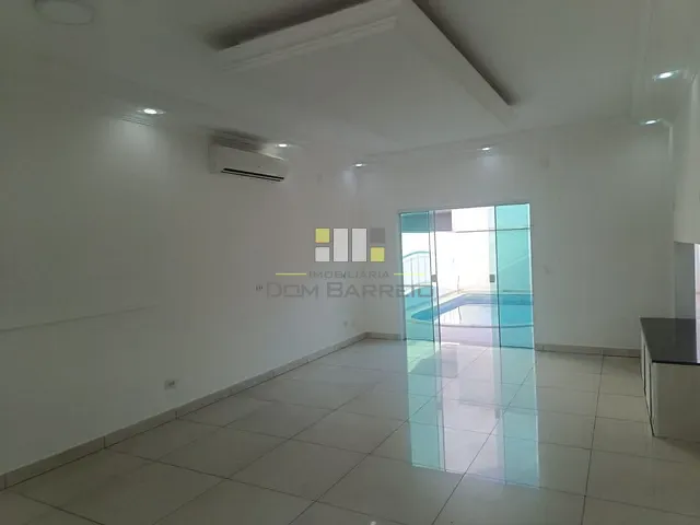 Casa com 262m² 3 quartos e 1 banheiro, à venda, no bairro Residencial Portal do Lago em Sumaré