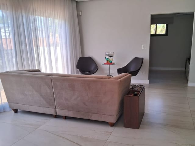 Casa com 450m² 6 quartos e 8 banheiros, à venda, no bairro Jardim Esplanada em São José dos Campos