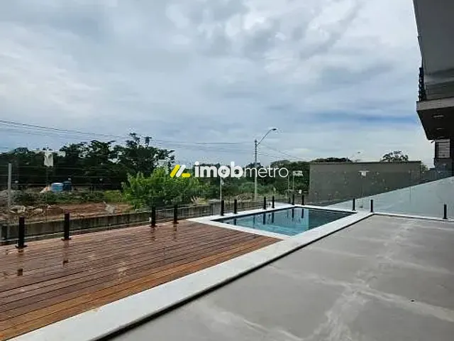 Casa com 260m² 4 quartos e 6 banheiros, à venda, no bairro Parque Rural Fazenda Santa Cândida em Campinas