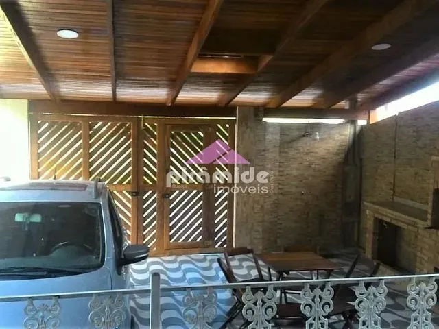 Casa com 170m² 3 quartos e 2 banheiros, à venda, no bairro São Francisco da Praia em São Sebastião