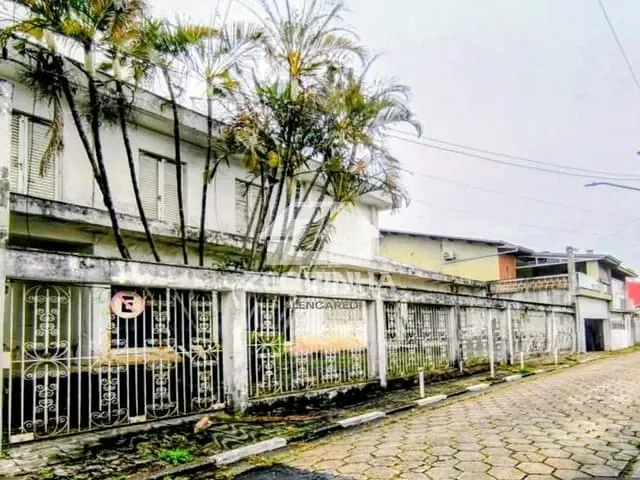 Casa com 420m² 6 quartos e 4 banheiros, à venda, no bairro Centro em Osasco