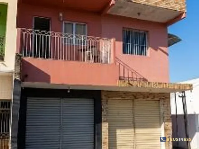 Casa 2 quartos e 2 banheiros, para alugar, no bairro Goitacazes em Campos dos Goytacazes